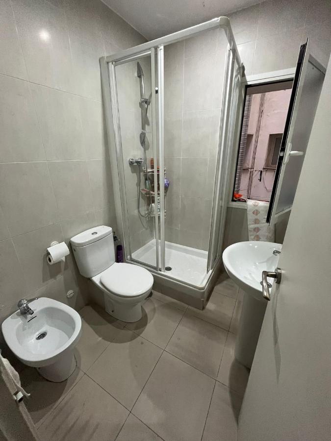 Habitacion Matrimonial En Piso Compartido En El Centro De Madrid Apartment Ngoại thất bức ảnh